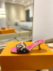 Picture of Louis Vuitton Slippers _SKULVsz34-425cmh0910632